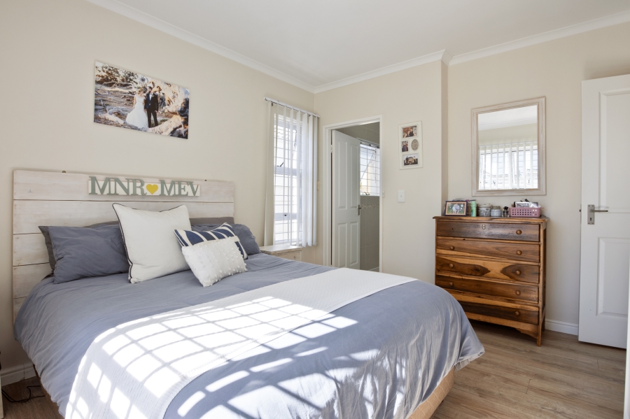 3 Bedroom Property for Sale in Sunningdale Western Cape